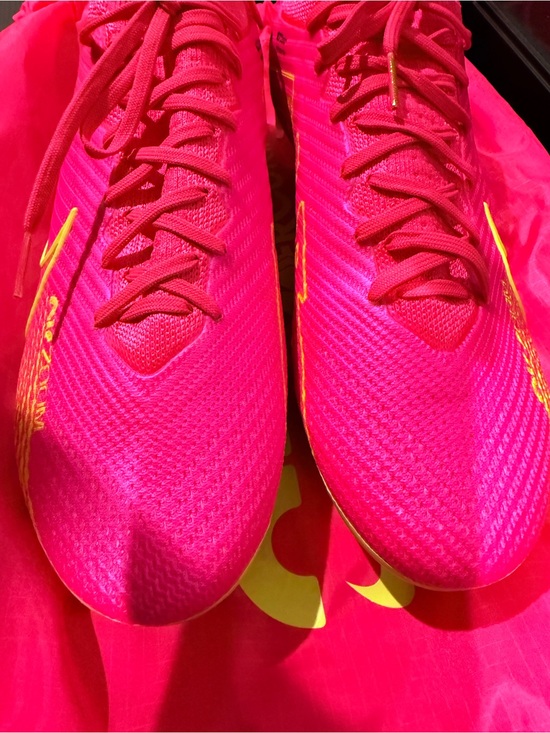 Nike Mercurial Vapor 15 Elite Soccer Cleats - Men size 10.5 / Women size 12 main image 6